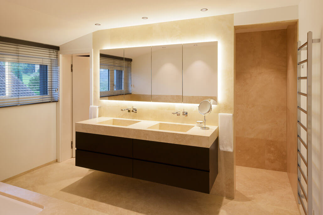 Badezimmer und Wellnessbereich mit Naturstein