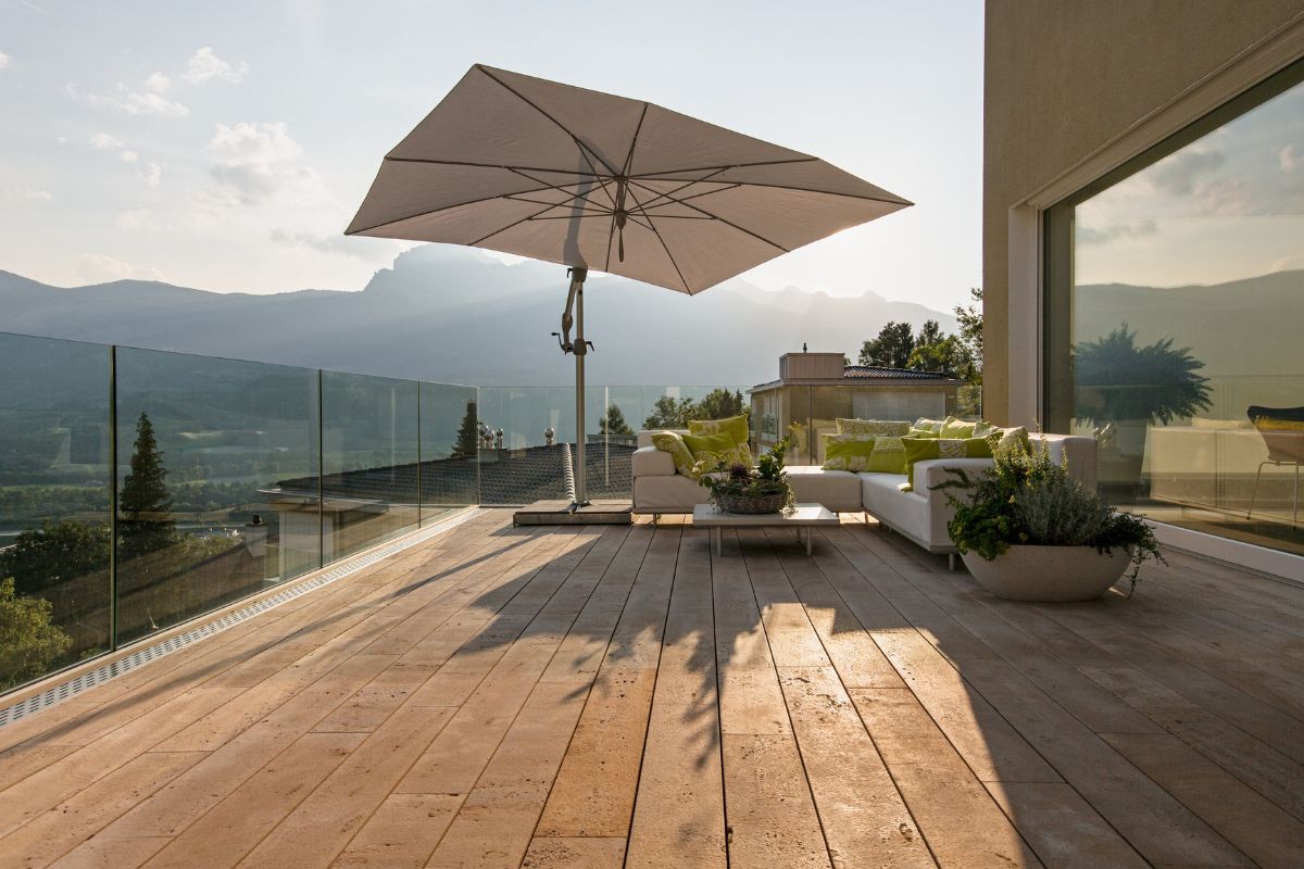 Maisonette Terrasse Mit Weitblick Und Charme Naturstein Terrasse Aus Kalkstein Seymour 2026 8