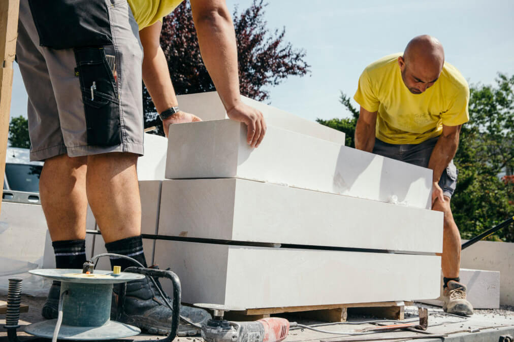 Einblick in die Natursteinarbeiten Teil 3: Treppentritte im Aussenbereich