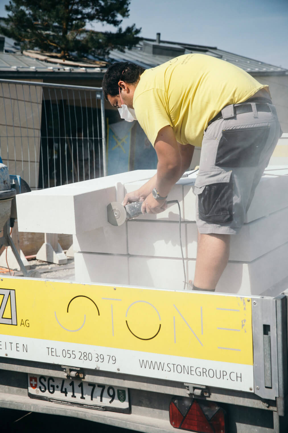 Einblick in die Natursteinarbeiten Teil 3: Treppentritte im Aussenbereich