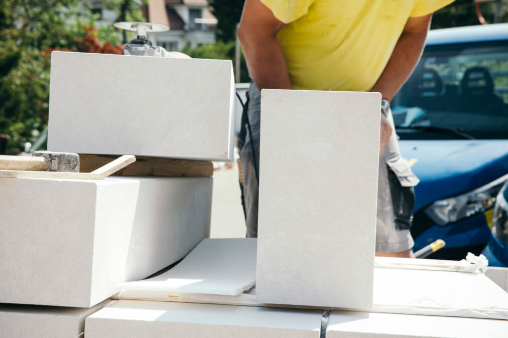 Einblick in die Natursteinarbeiten Teil 3: Treppentritte im Aussenbereich