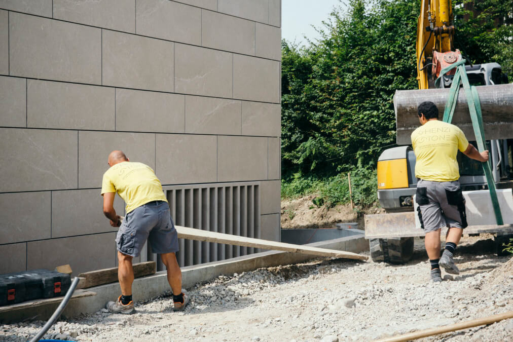 Einblick in die Natursteinarbeiten Teil 3: Treppentritte im Aussenbereich