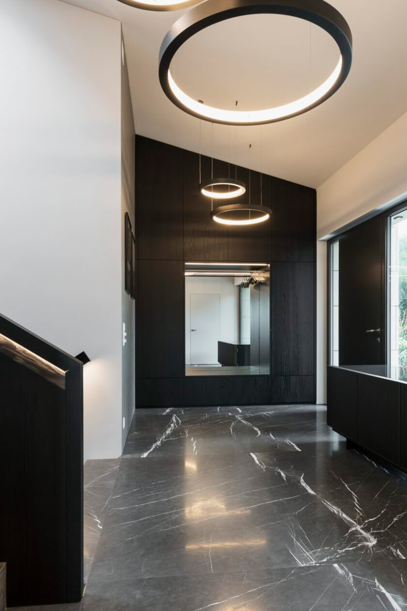 Einblick in die Natursteinarbeiten Teil 5: Entrée und Wohnbereich mit Naturstein Grossformatplatten