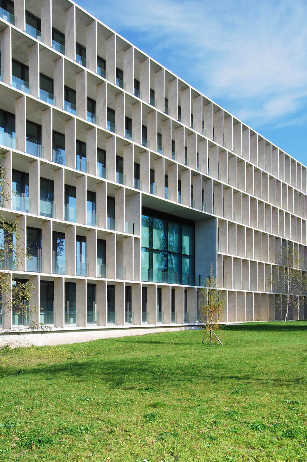 Eine beeindruckende Natursteinfassade - «E-Science Lab HIT», ETH Zürich