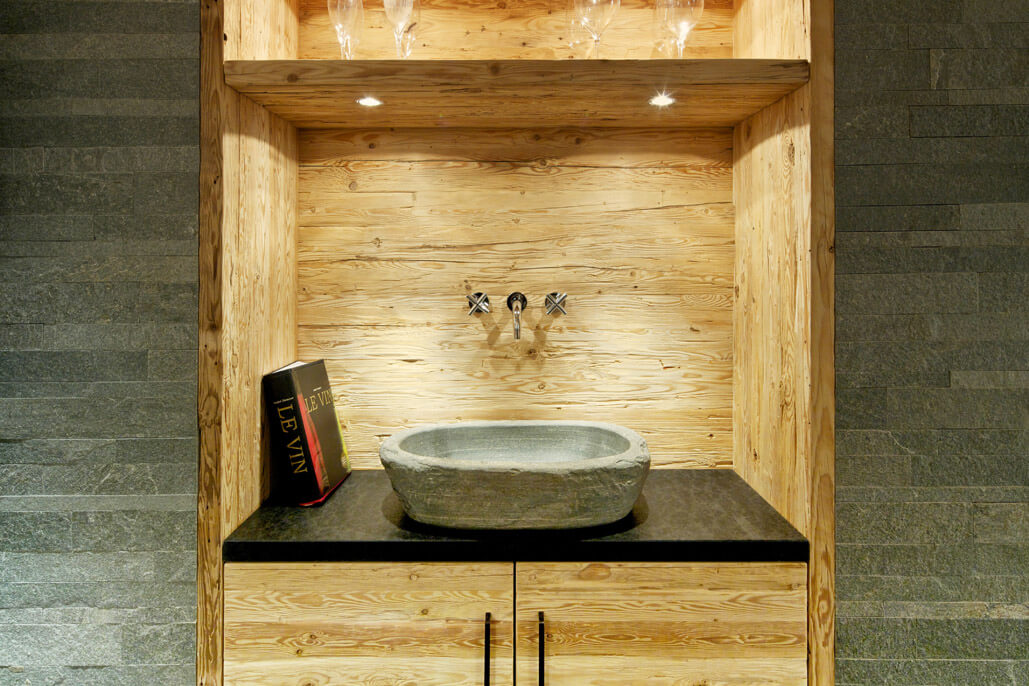 Weinkeller Design für ein Chalet im Berner Oberland