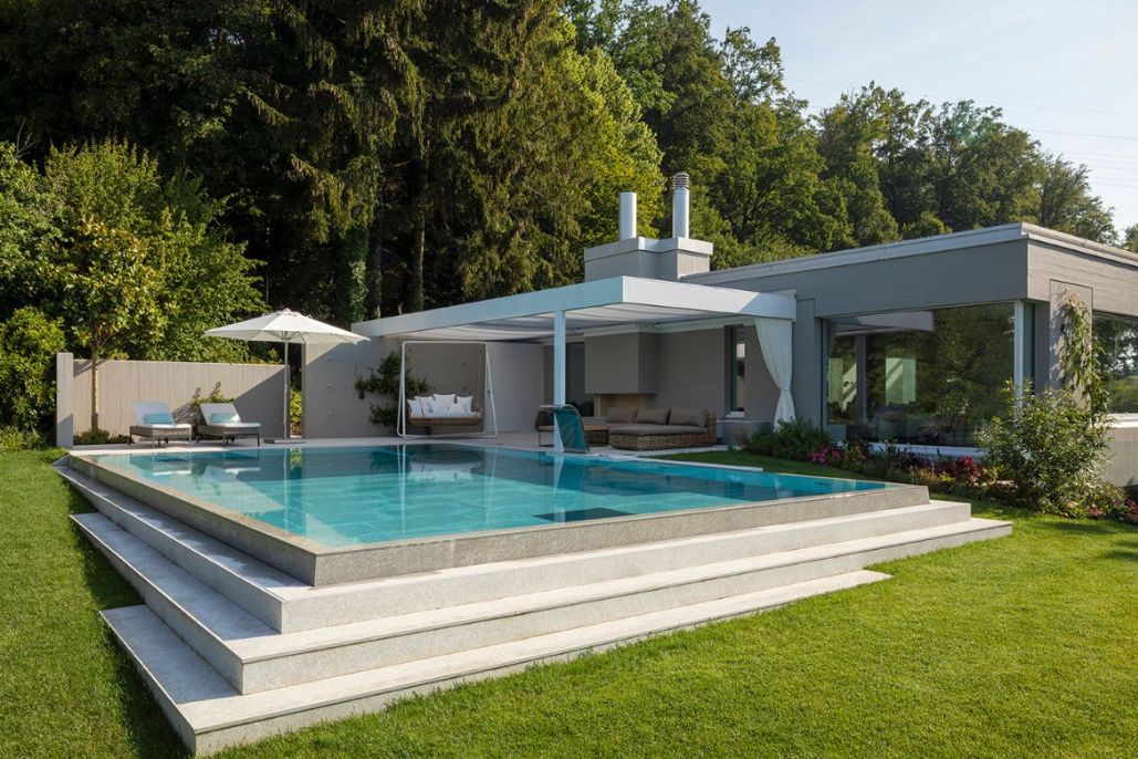 Ein Gartenparadies mit Hubboden-Pool