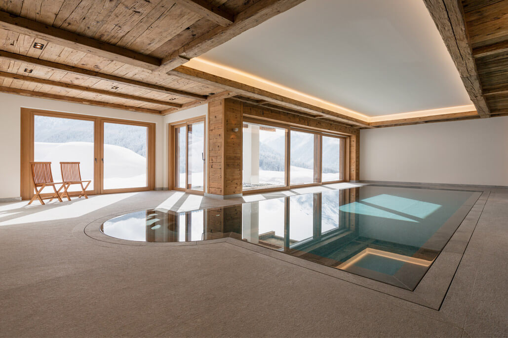 Naturstein Pool im Chalet1