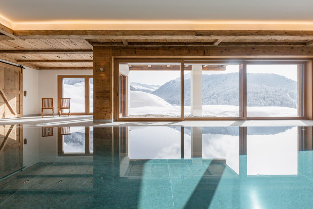 Naturstein Pool im Chalet1