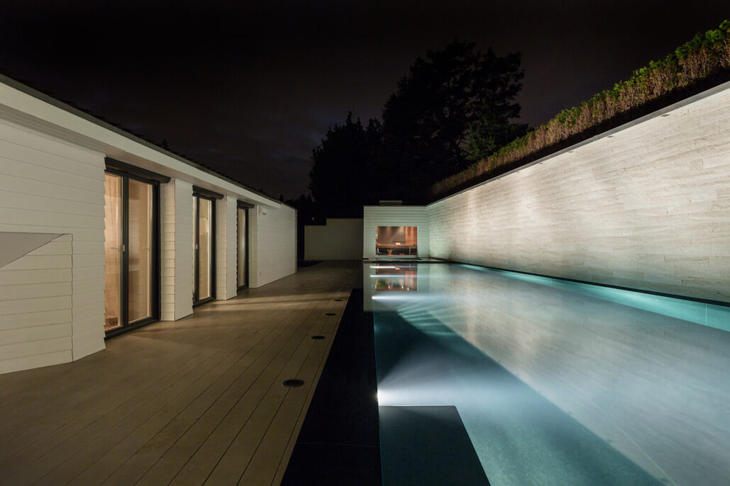 Aussenpool mit Whirlpool, Sauna