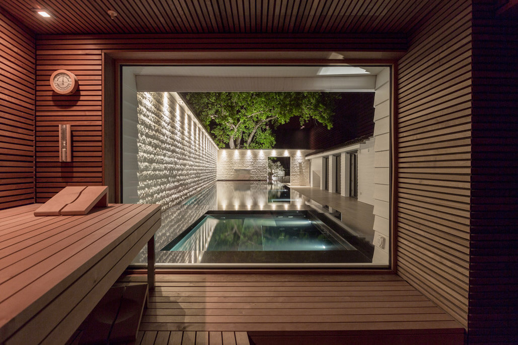 Aussenpool mit Whirlpool, Sauna