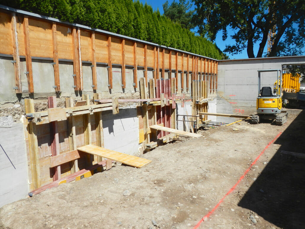 Aussenpool mit Whirlpool, Sauna